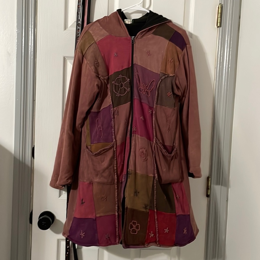 Bought this from the Roadshow hippie store has distressed marks. Super warm XL